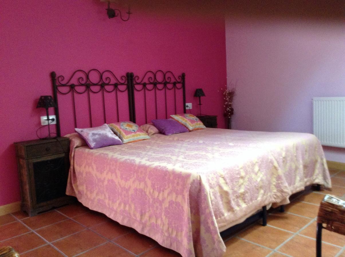 Hostal Camino Del Perdon Uterga エクステリア 写真
