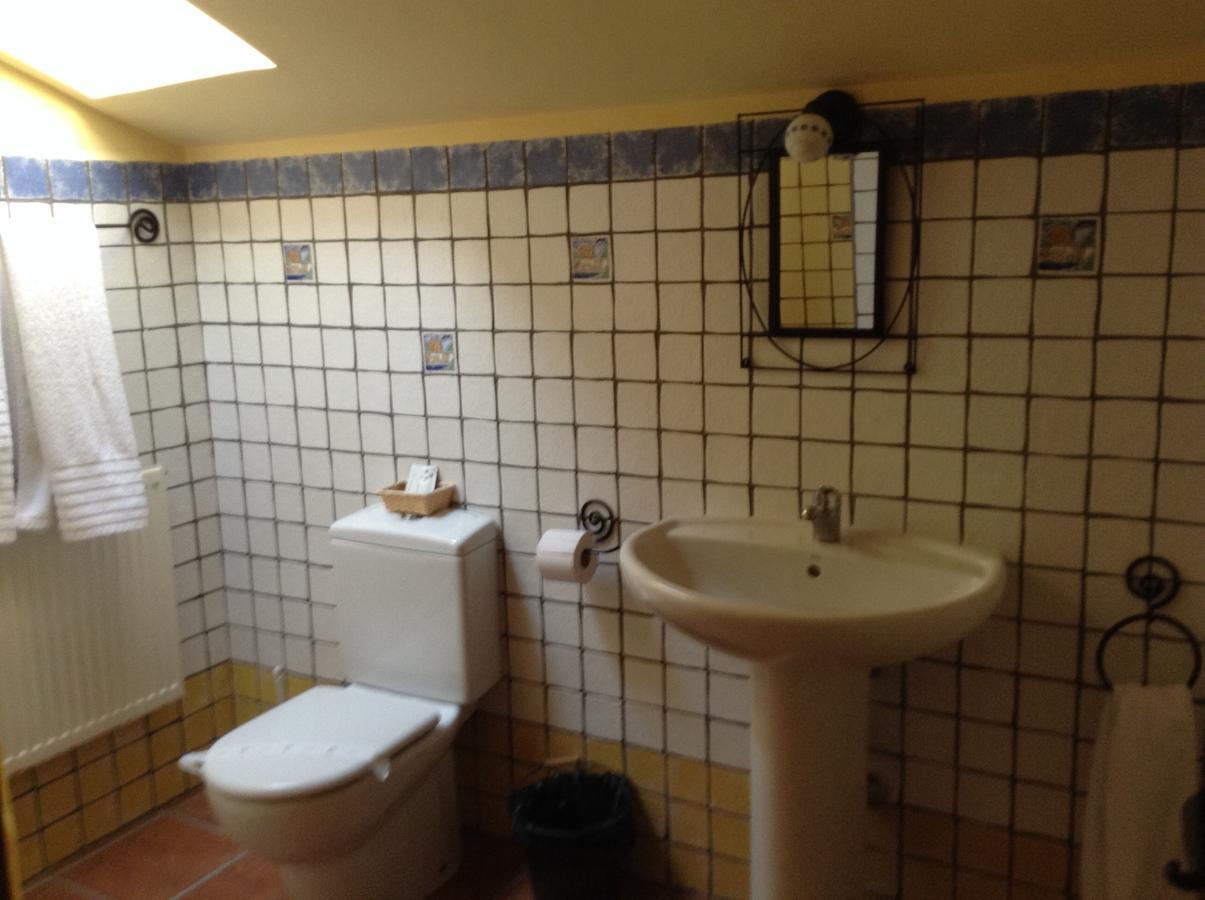 Hostal Camino Del Perdon Uterga エクステリア 写真
